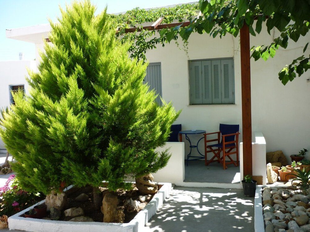 Skyros Panorama Studios