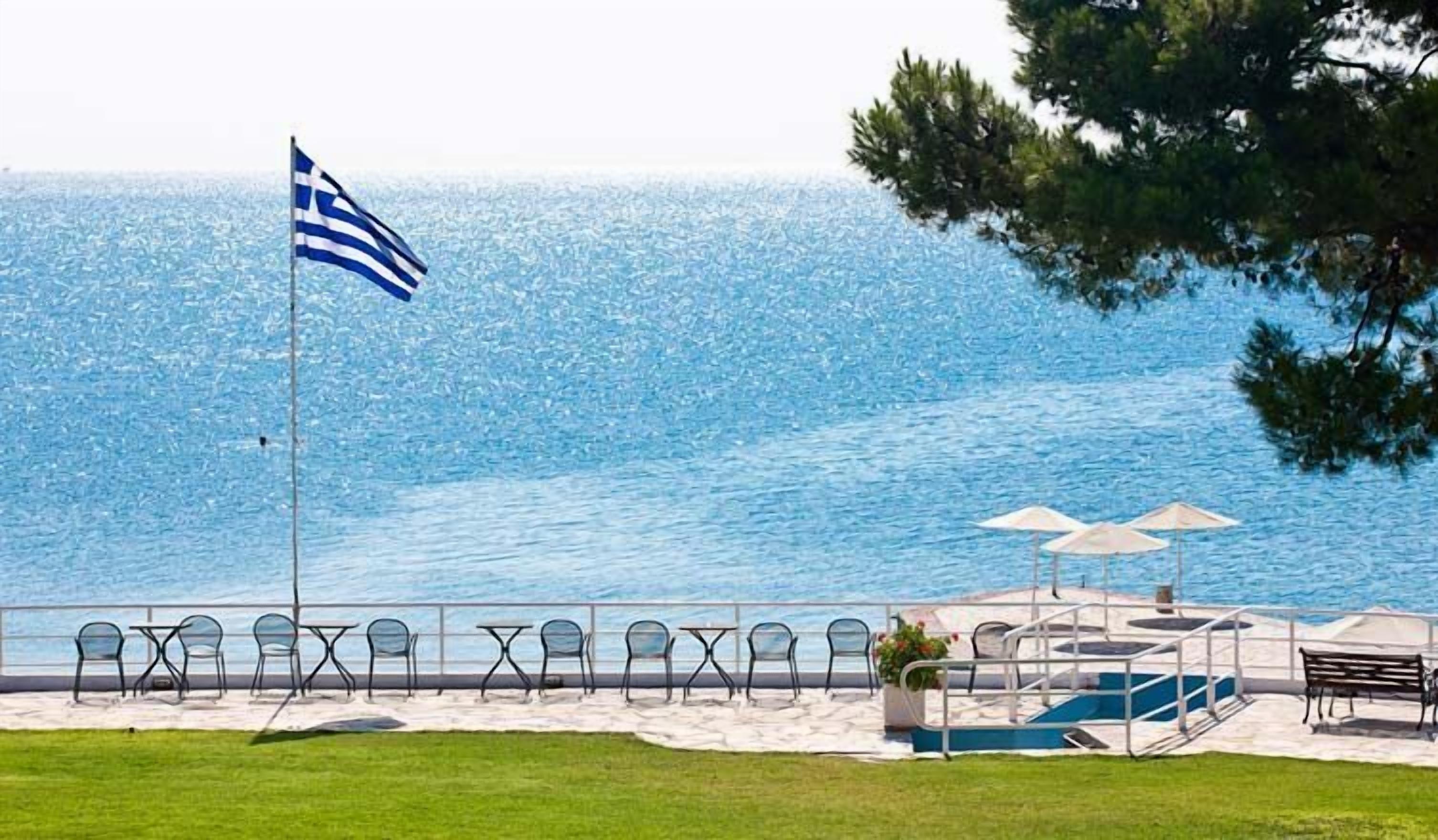 Kalamaki Beach Resort