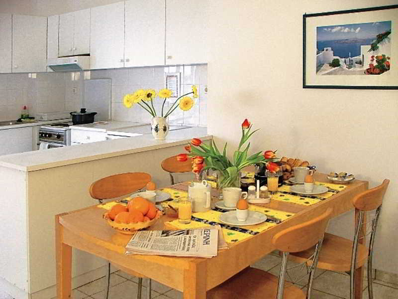 Daphne's Club Hotel Apartments