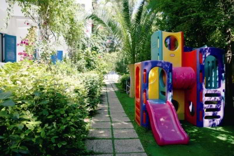 Daphne's Club Hotel Apartments