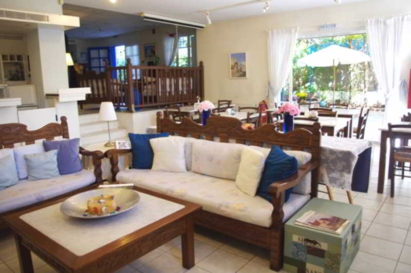 Daphne's Club Hotel Apartments