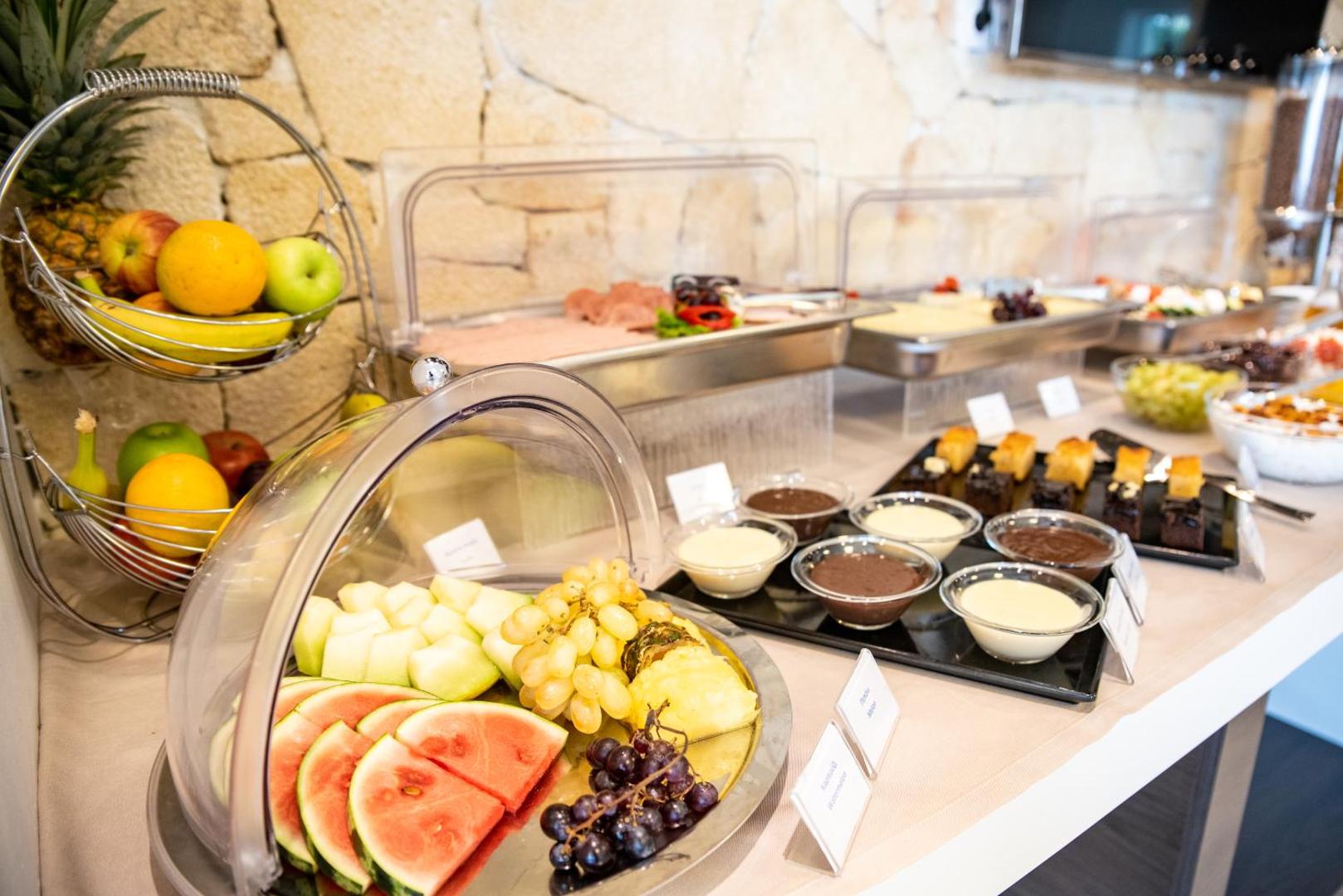 Lagaria Hotel