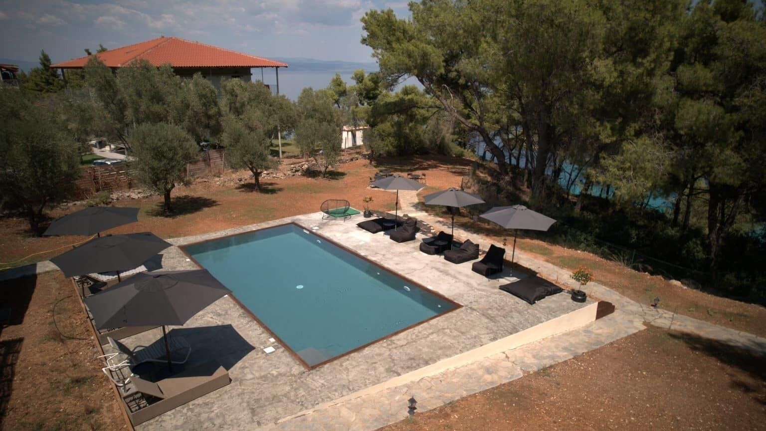 Pefkon Suites