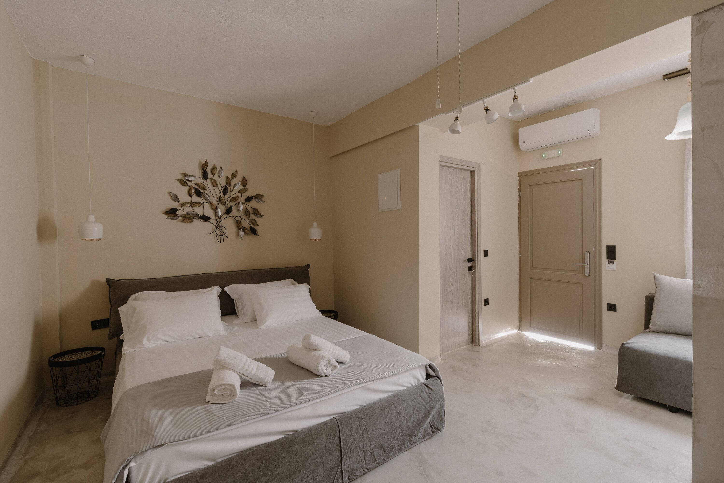 Pefkon Suites