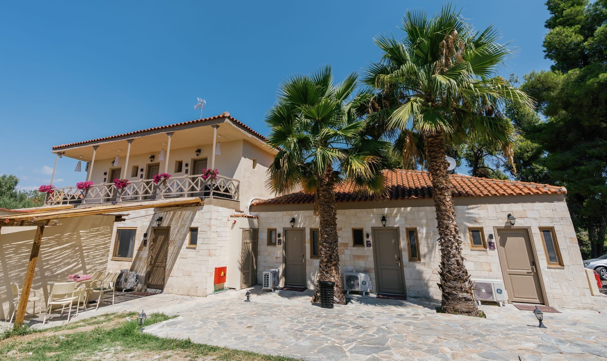 Pefkon Suites