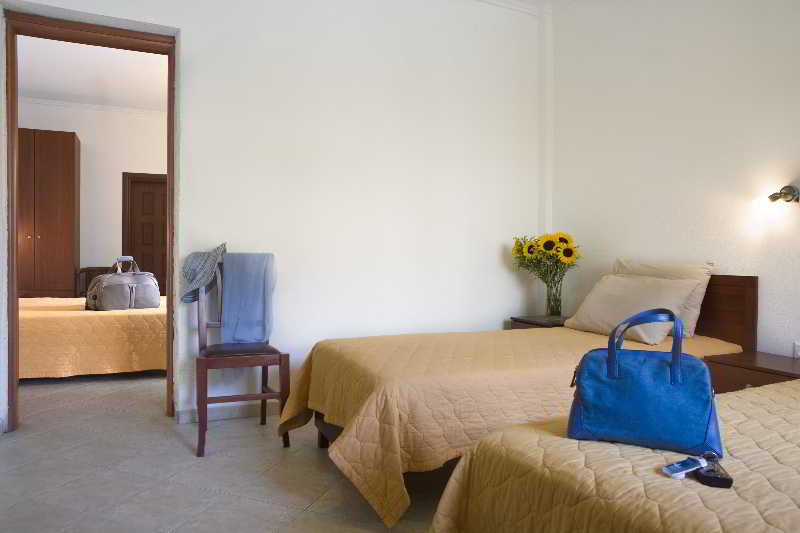 Stratos Hotel