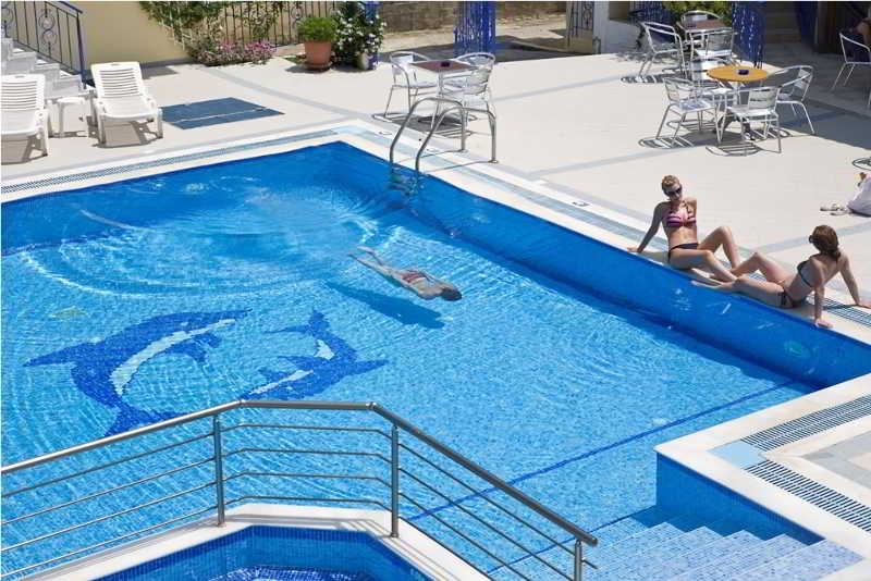 Stratos Hotel