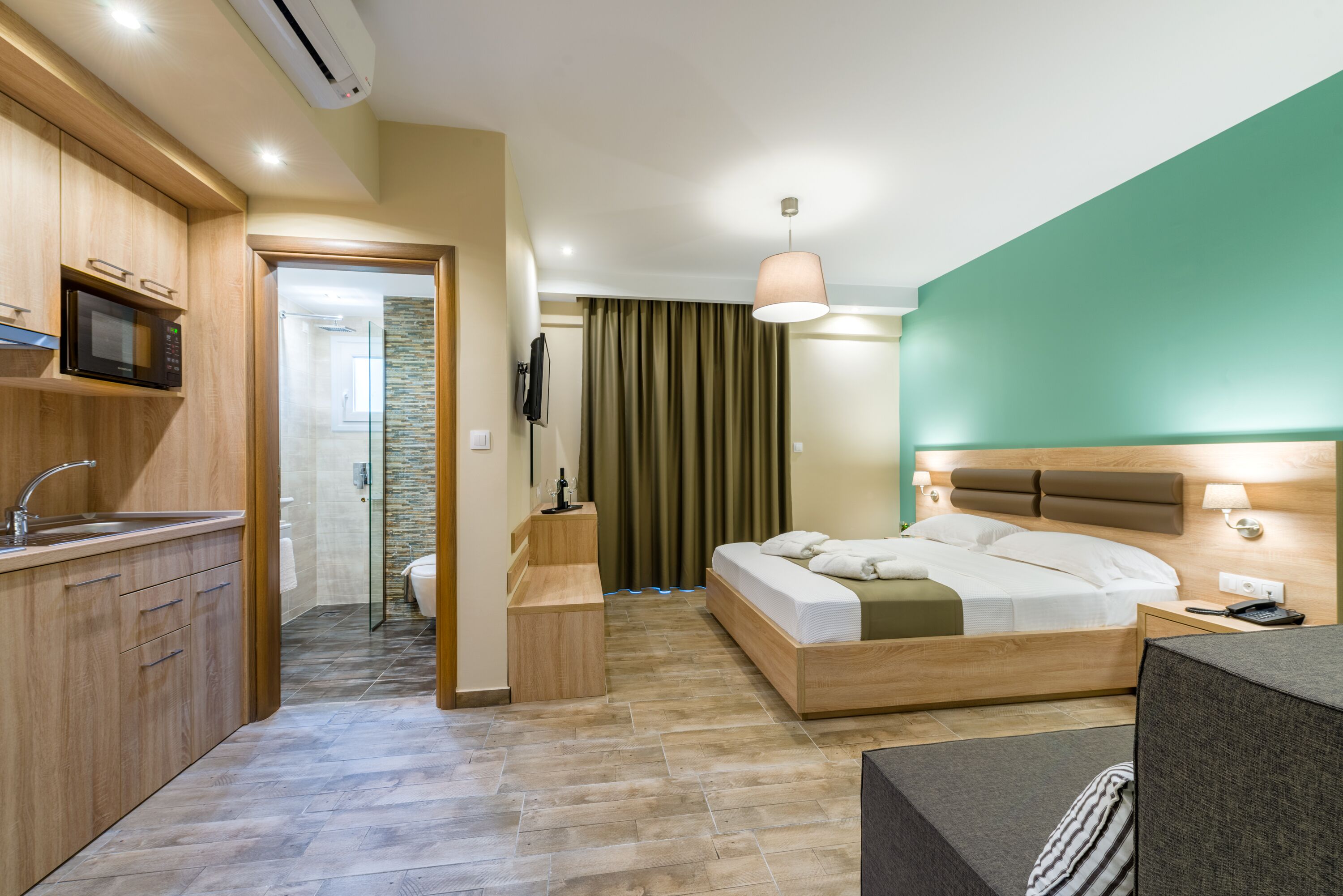 Lagaria Hotel II & Apartments