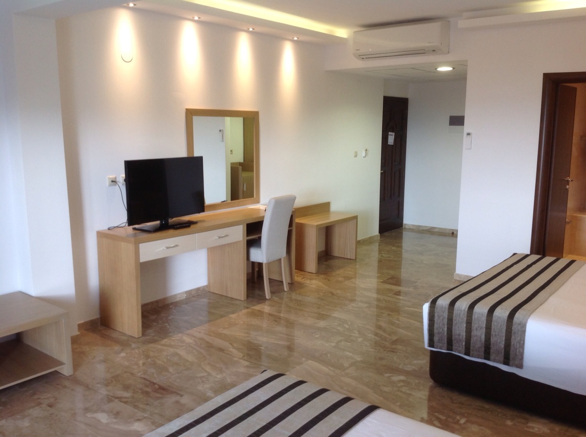 Aristoteles Holiday Resort & Spa