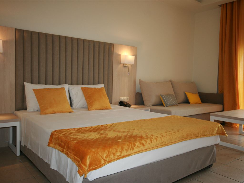 Aristoteles Holiday Resort & Spa