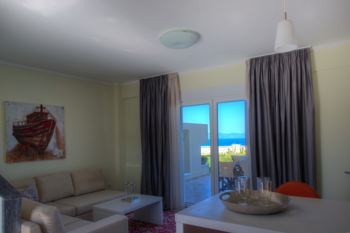 Sunny Villas Resort & Spa