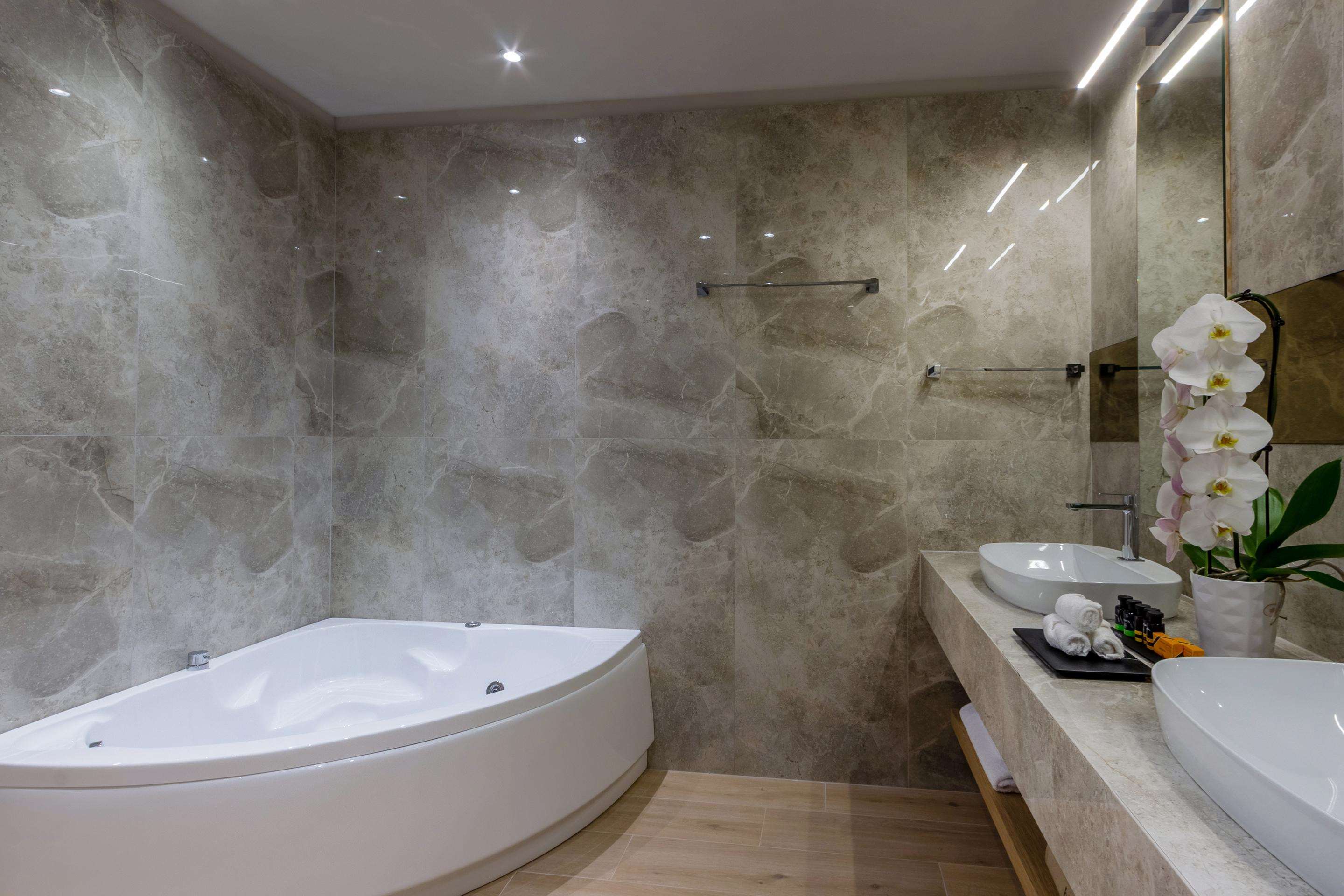 Ammoa Luxury Hotel & Spa Resort