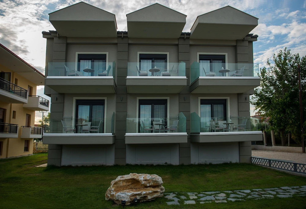 Grey House Apartments