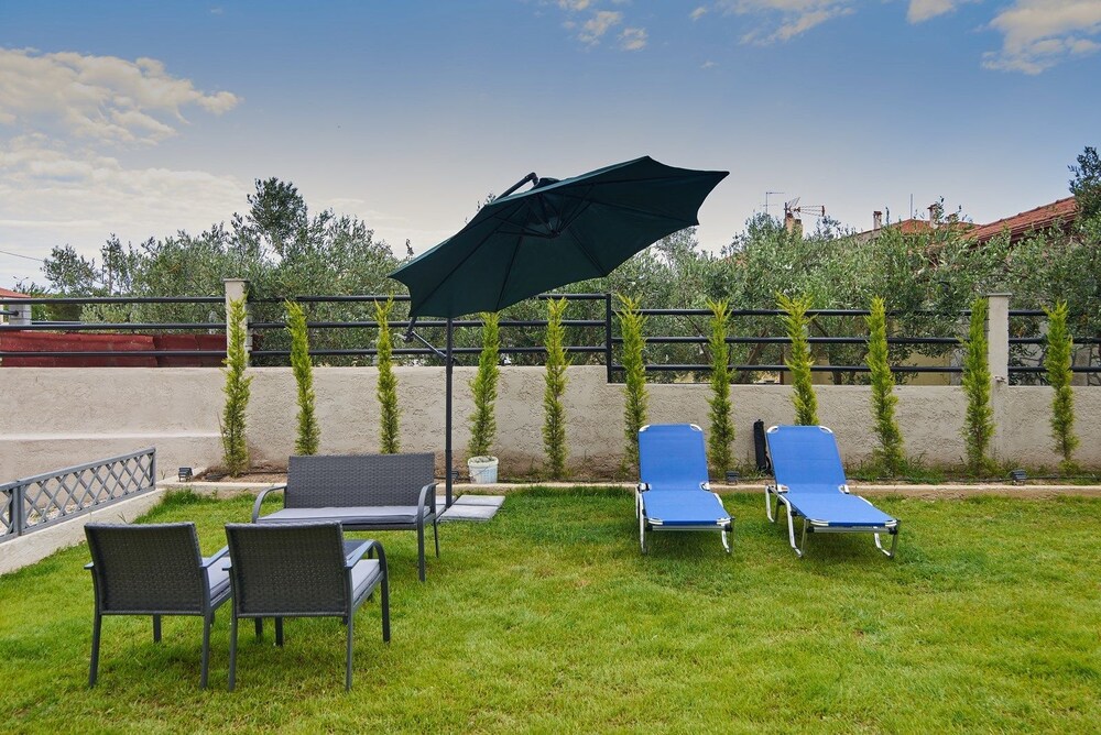 Grey House Apartments