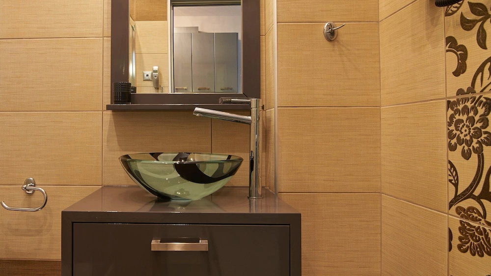 Grey House Apartments