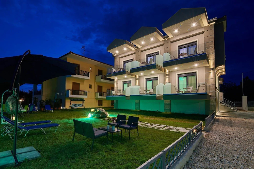 Grey House Apartments