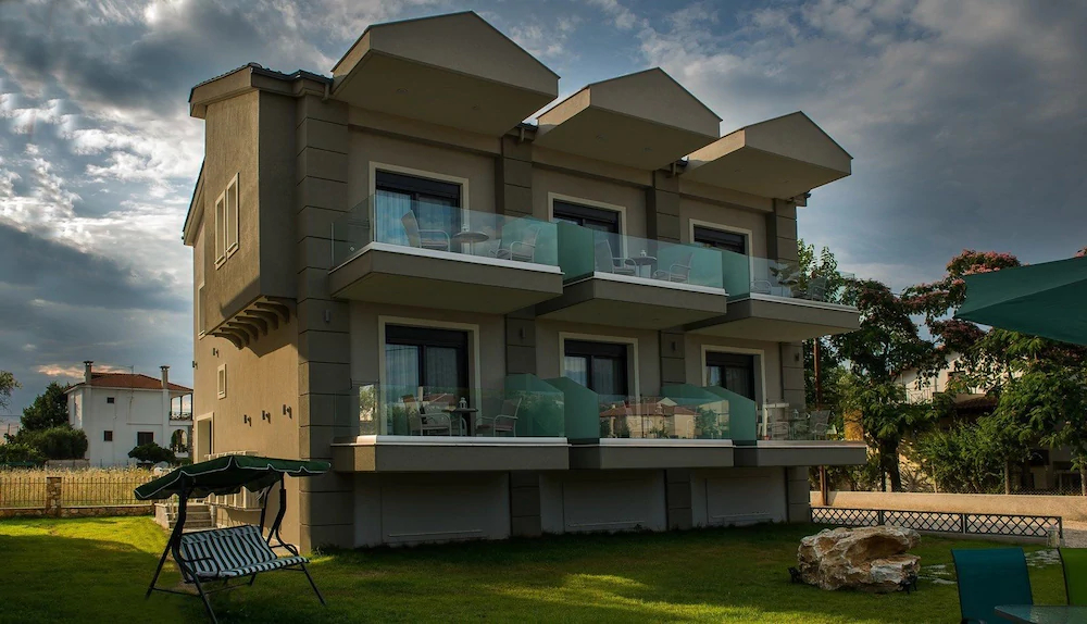 Grey House Apartments