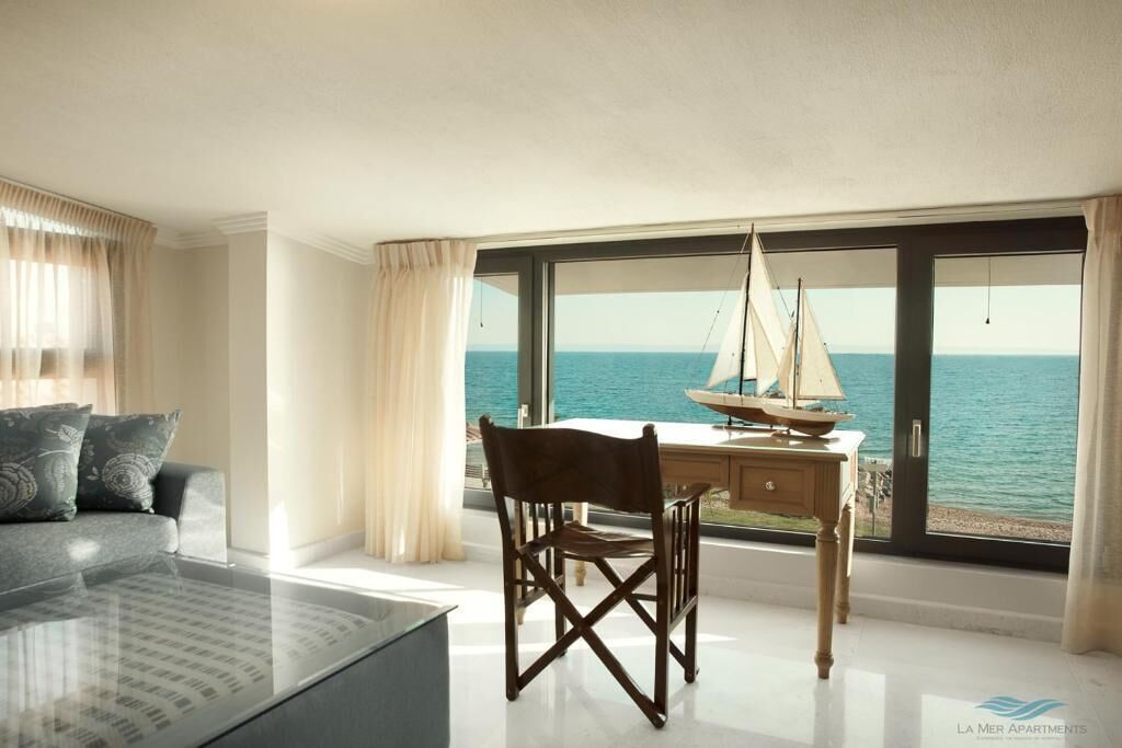 La Mer Apartments