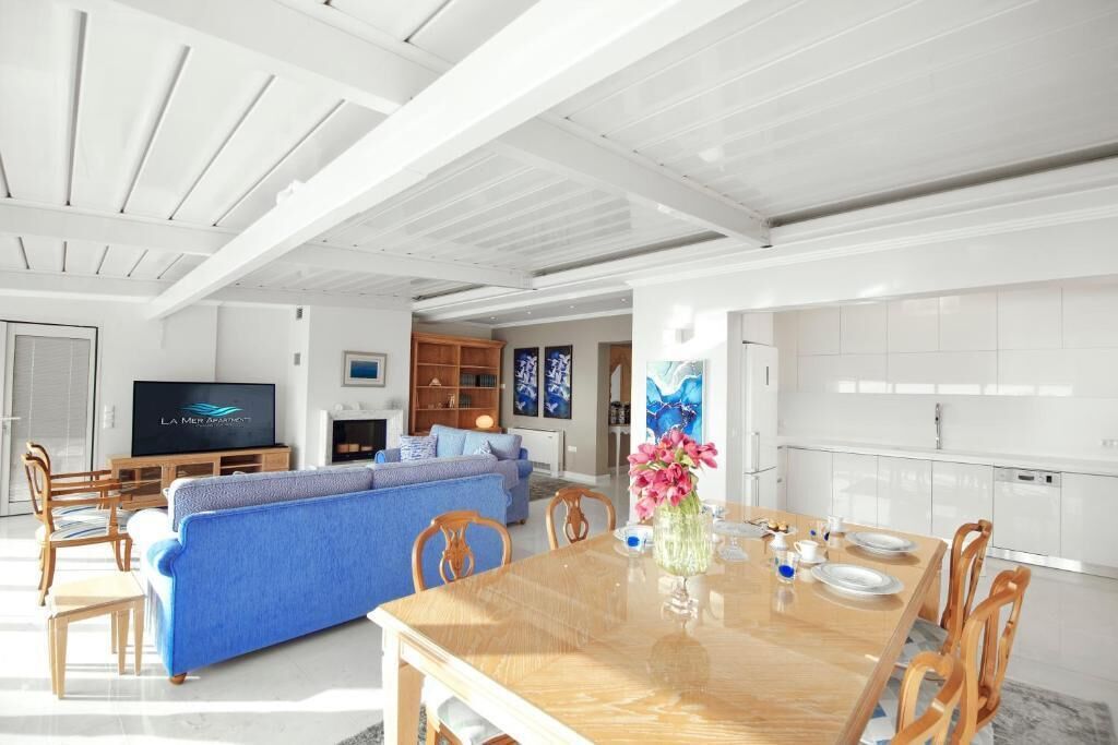 La Mer Apartments