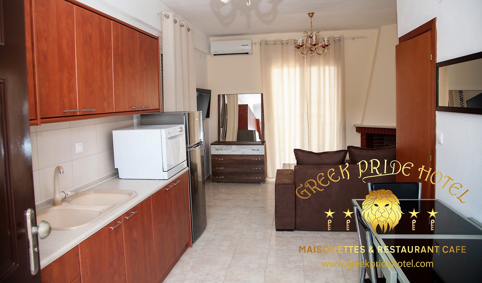 Greek Pride Hotel & Apartments