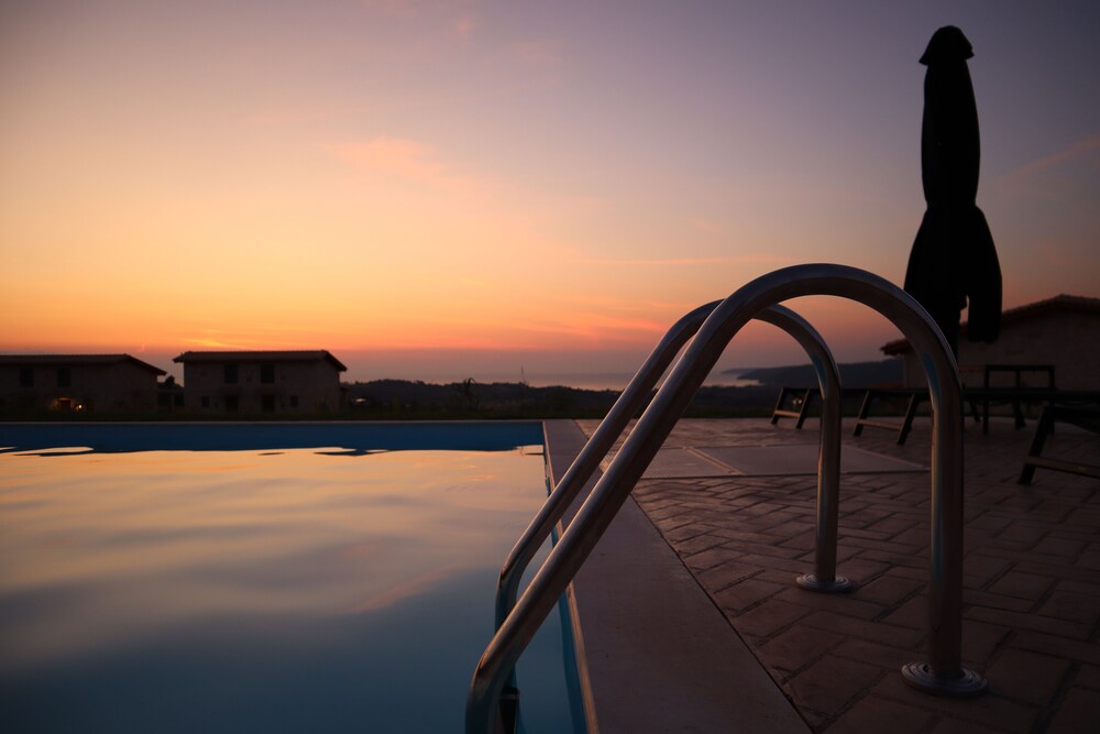 Mint Retreat Suites