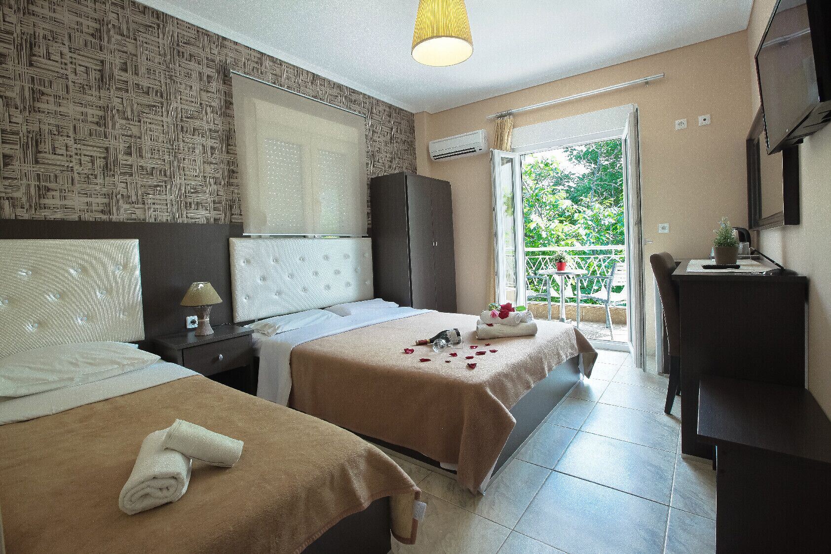 Hotel Epavli