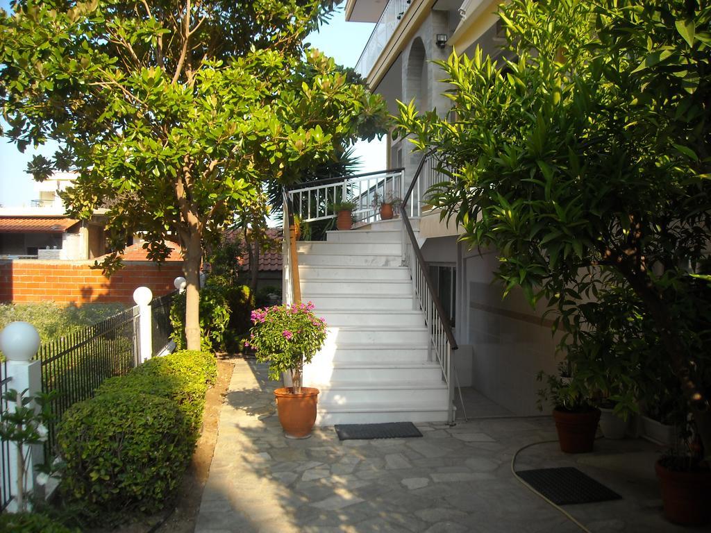 Iris Hotel