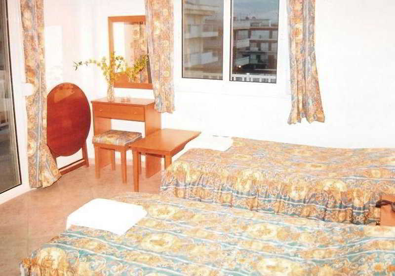 Iris Hotel