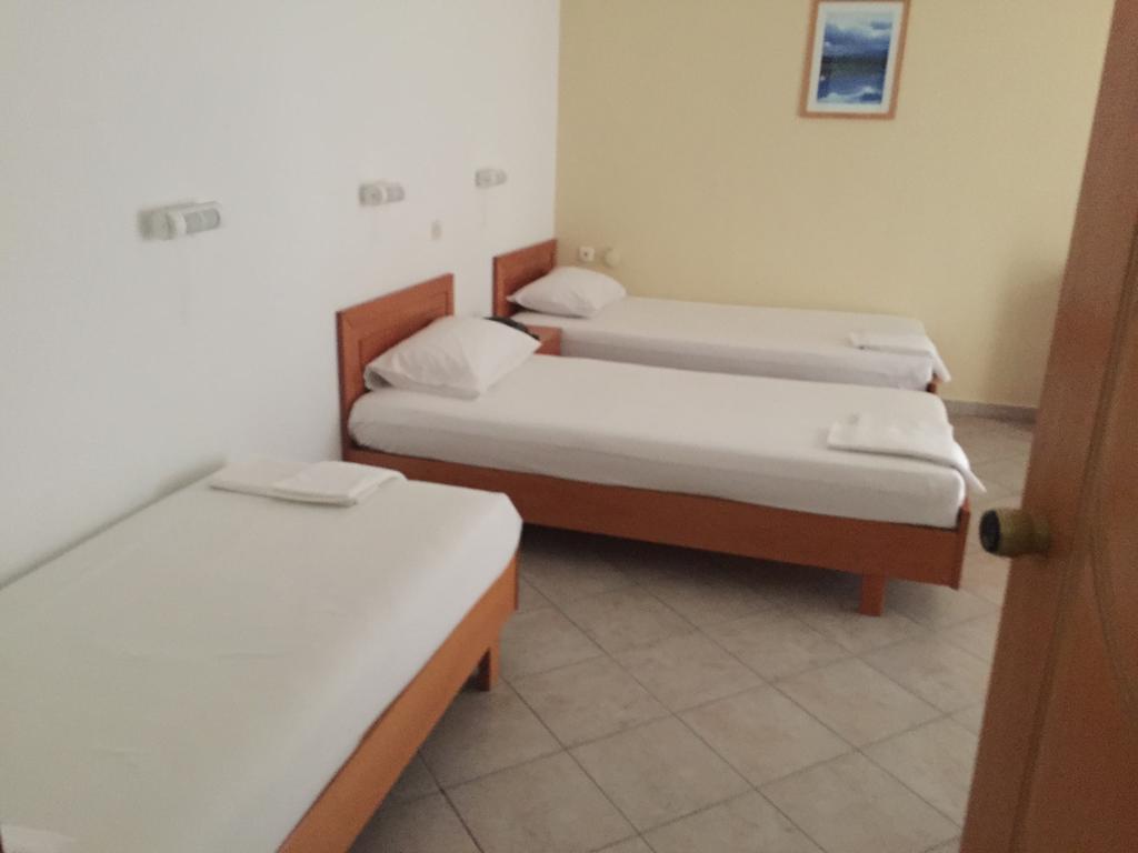 Iris Hotel