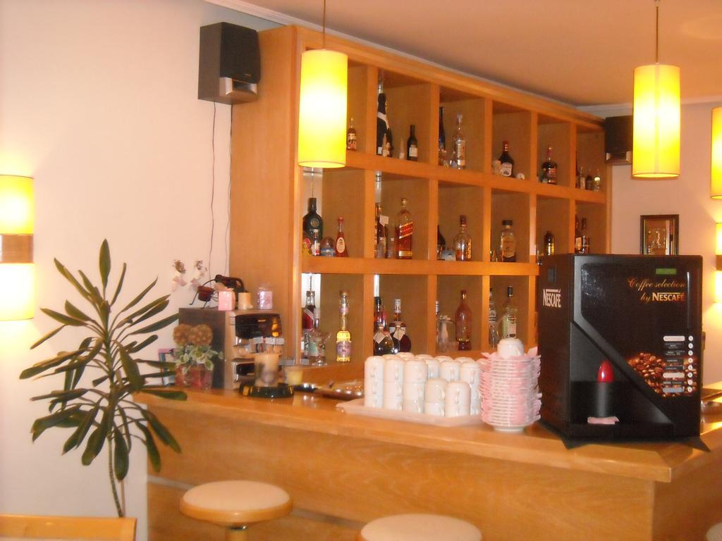 Iris Hotel