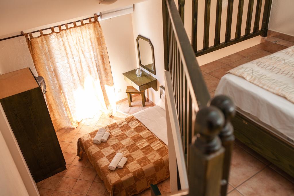 Villa Cariatis