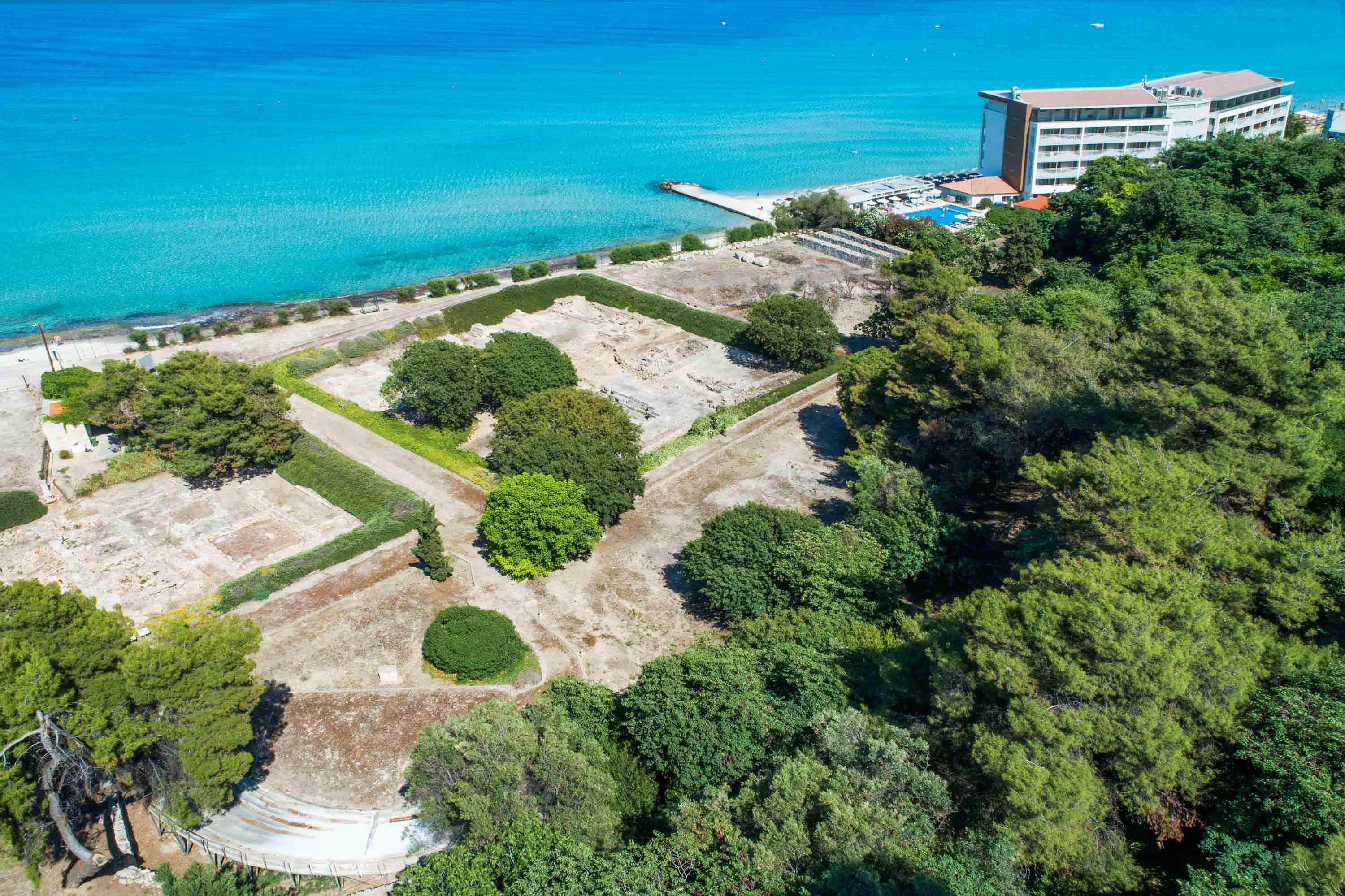 Ammon Zeus Luxury Beach Hotel