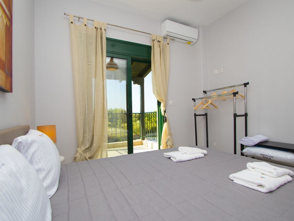 Plagia Shared Pool Maisonette