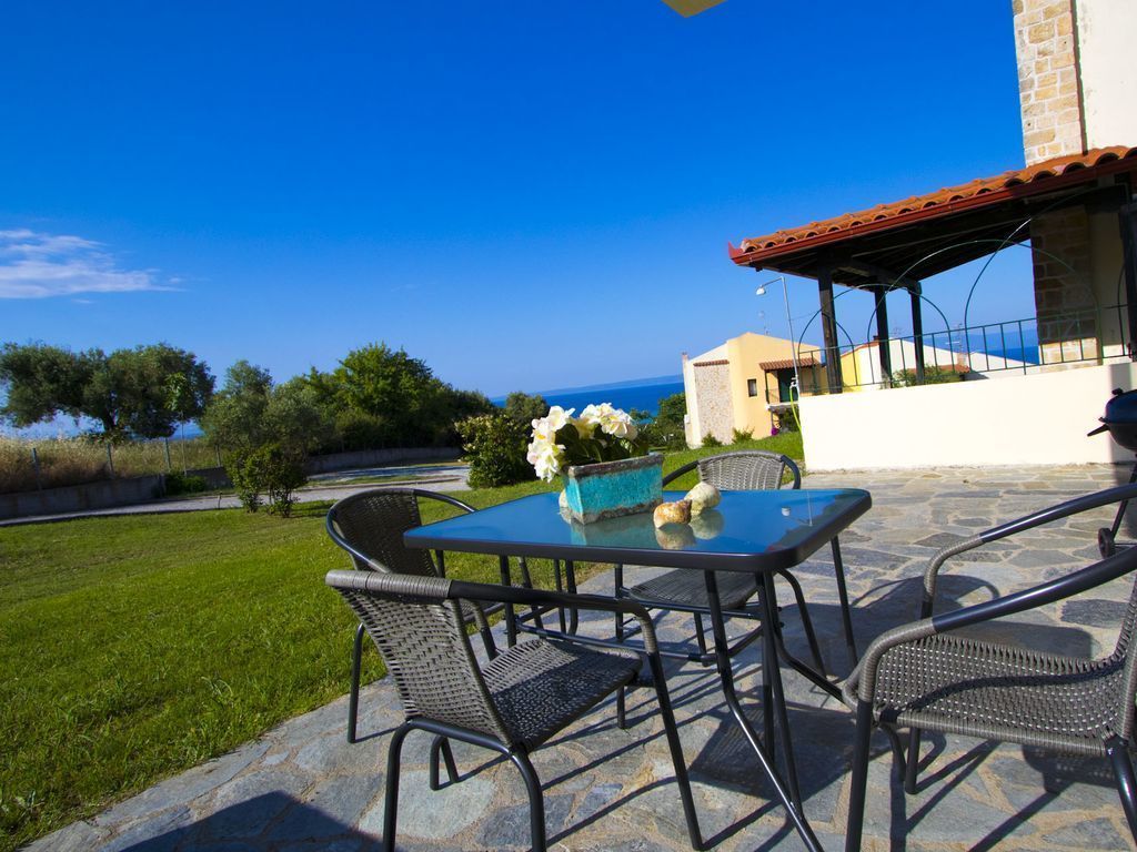 Plagia Shared Pool Maisonette