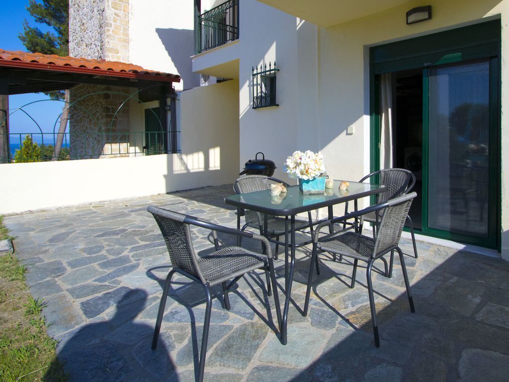 Plagia Shared Pool Maisonette