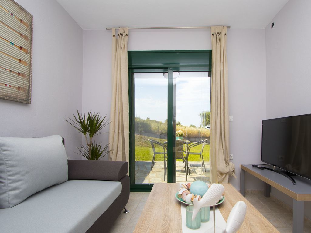 Plagia Shared Pool Maisonette