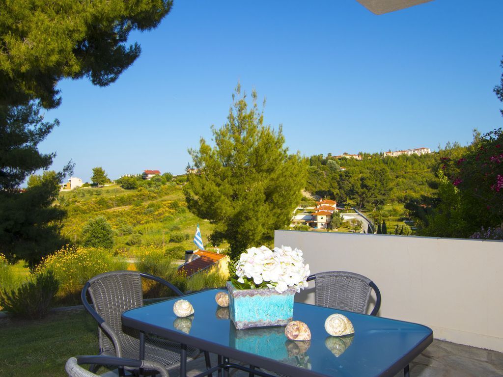 Plagia Shared Pool Maisonette