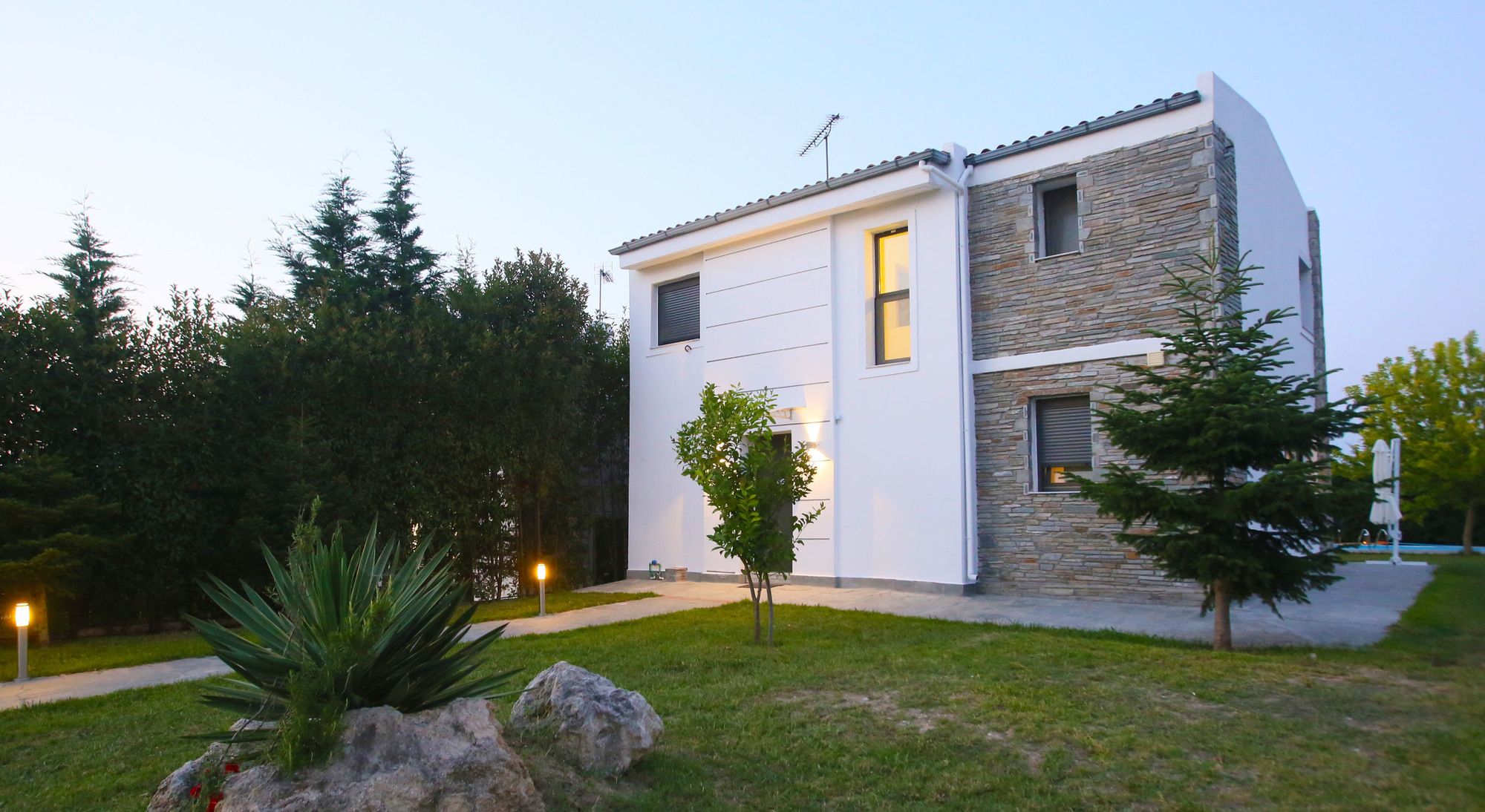 Sunny Sani Luxury Villas