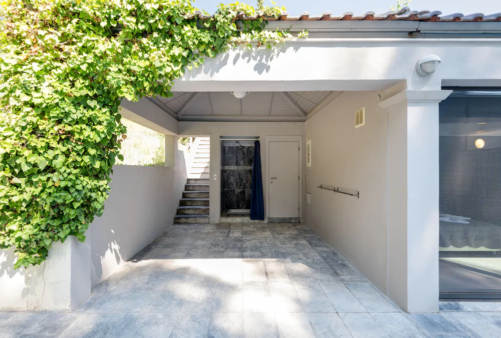 Villa Azzuro by JJ Hospitality