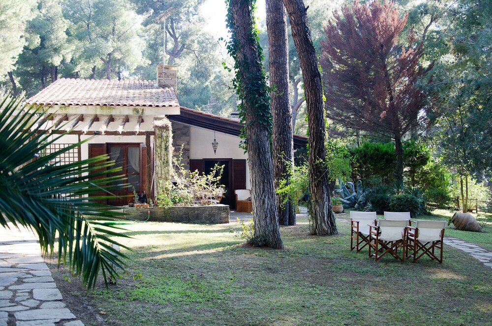 Villa Iris in Sani by JJ Hospitality