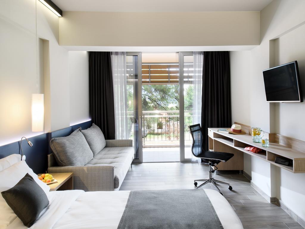 Blue Dolphin Hotel