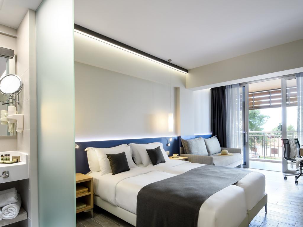 Blue Dolphin Hotel