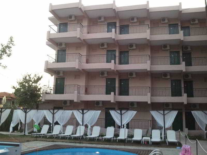 Golden Beach Hotel