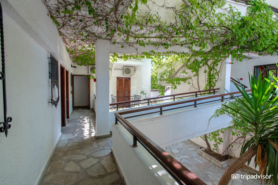Golden Beach Hotel