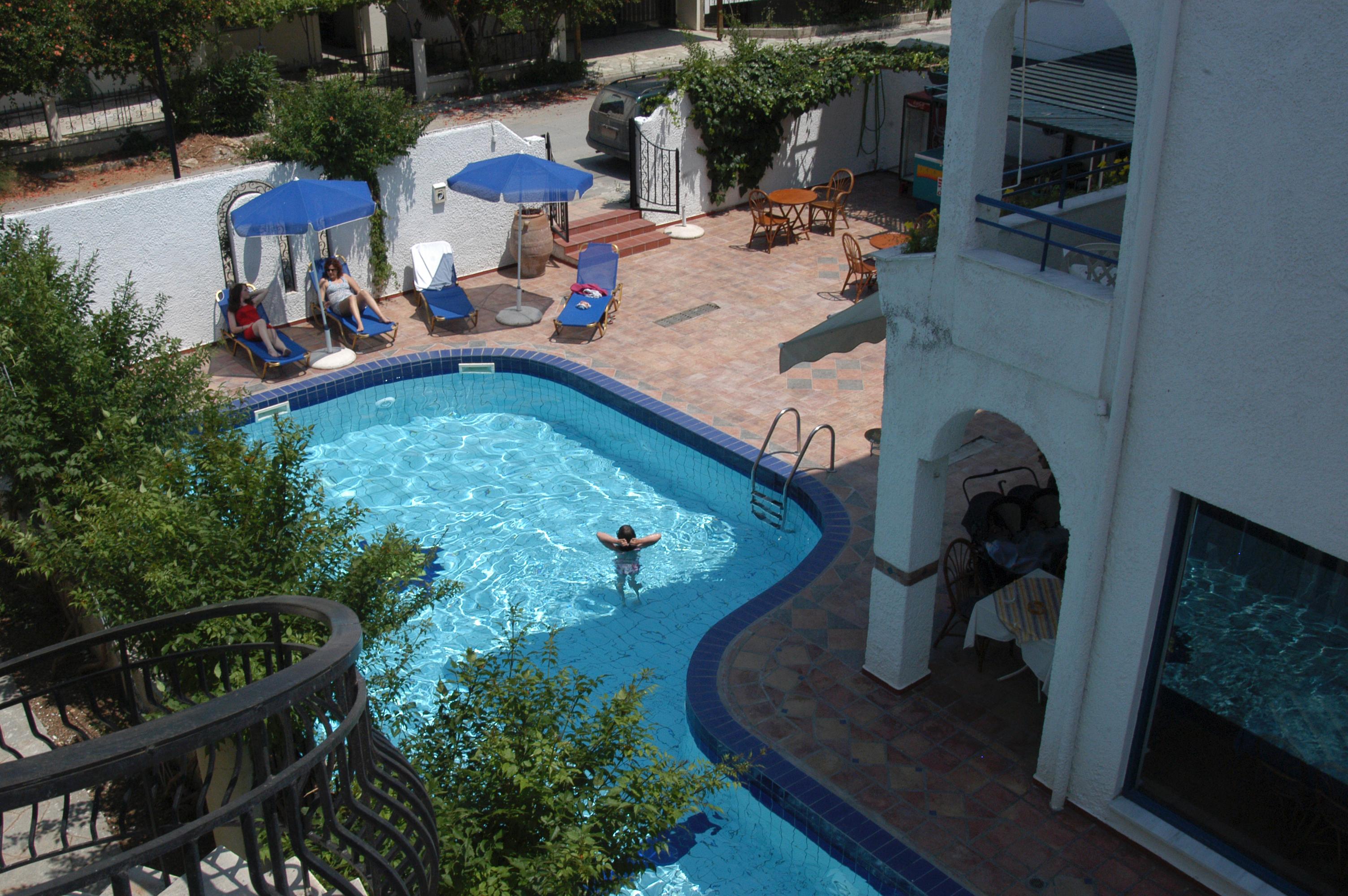 Golden Beach Hotel