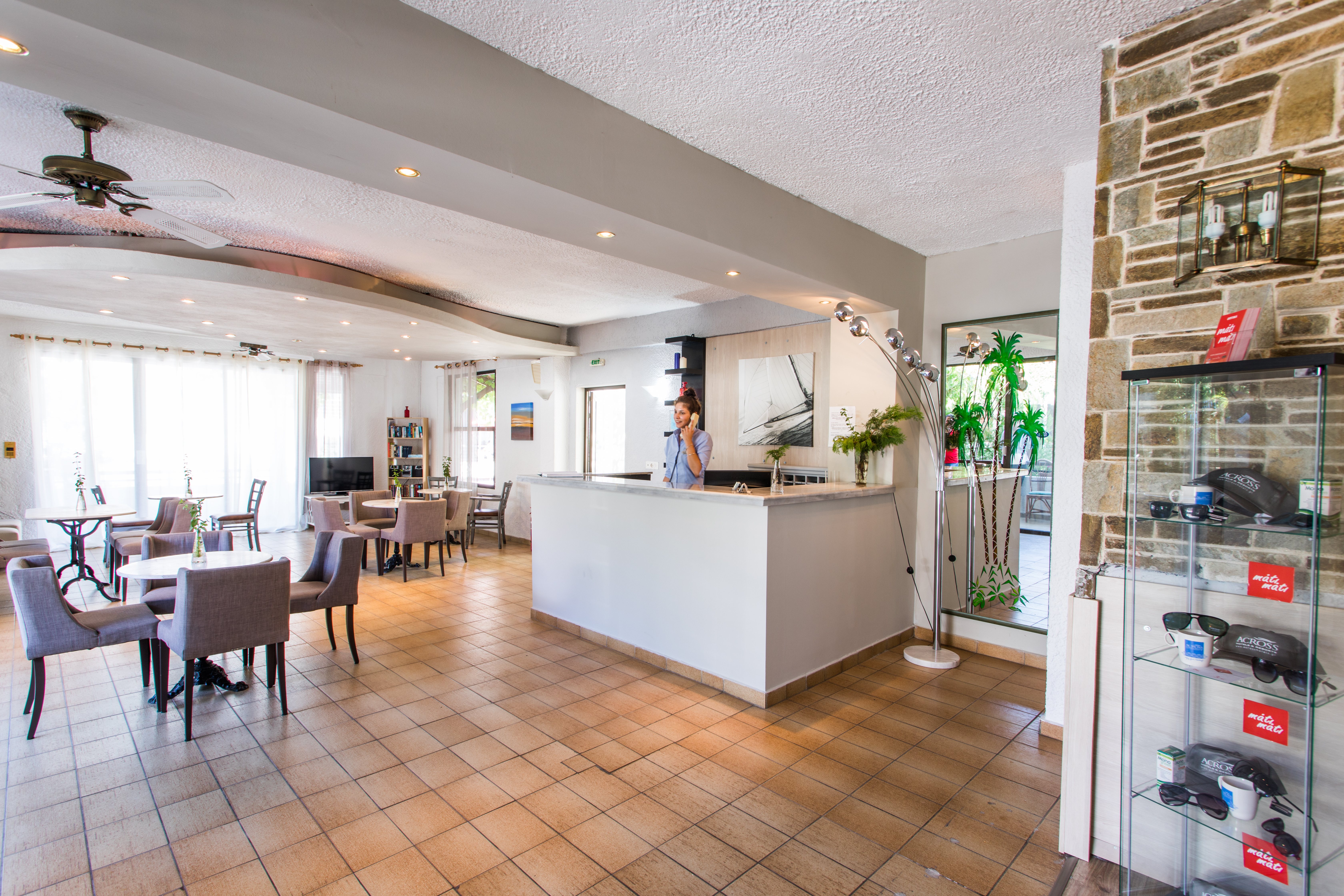 Golden Beach Hotel