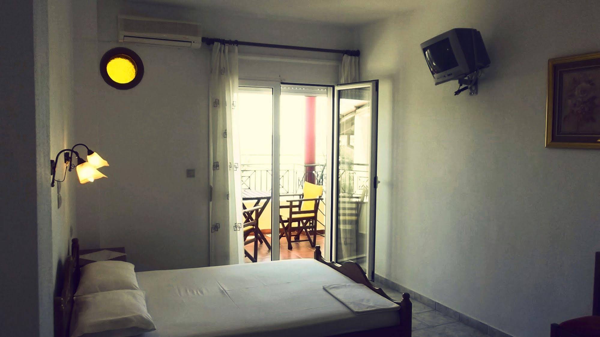 Hotel Papagalos