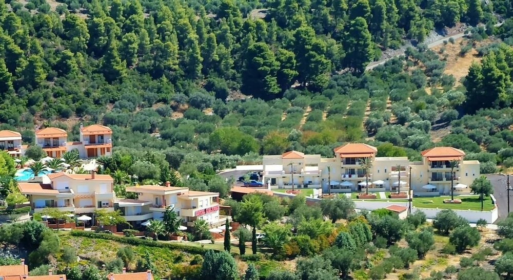 Kelyfos Hotel