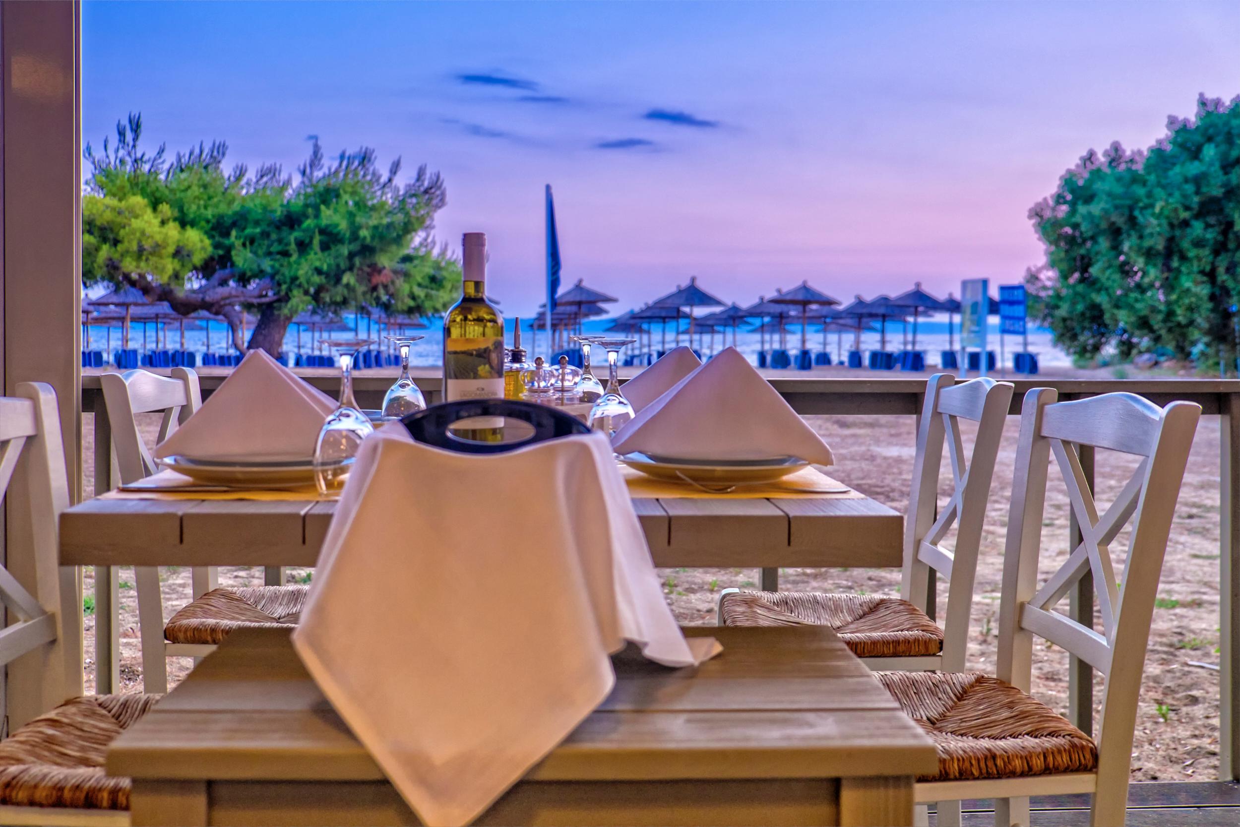 Lagomandra Beach Hotel