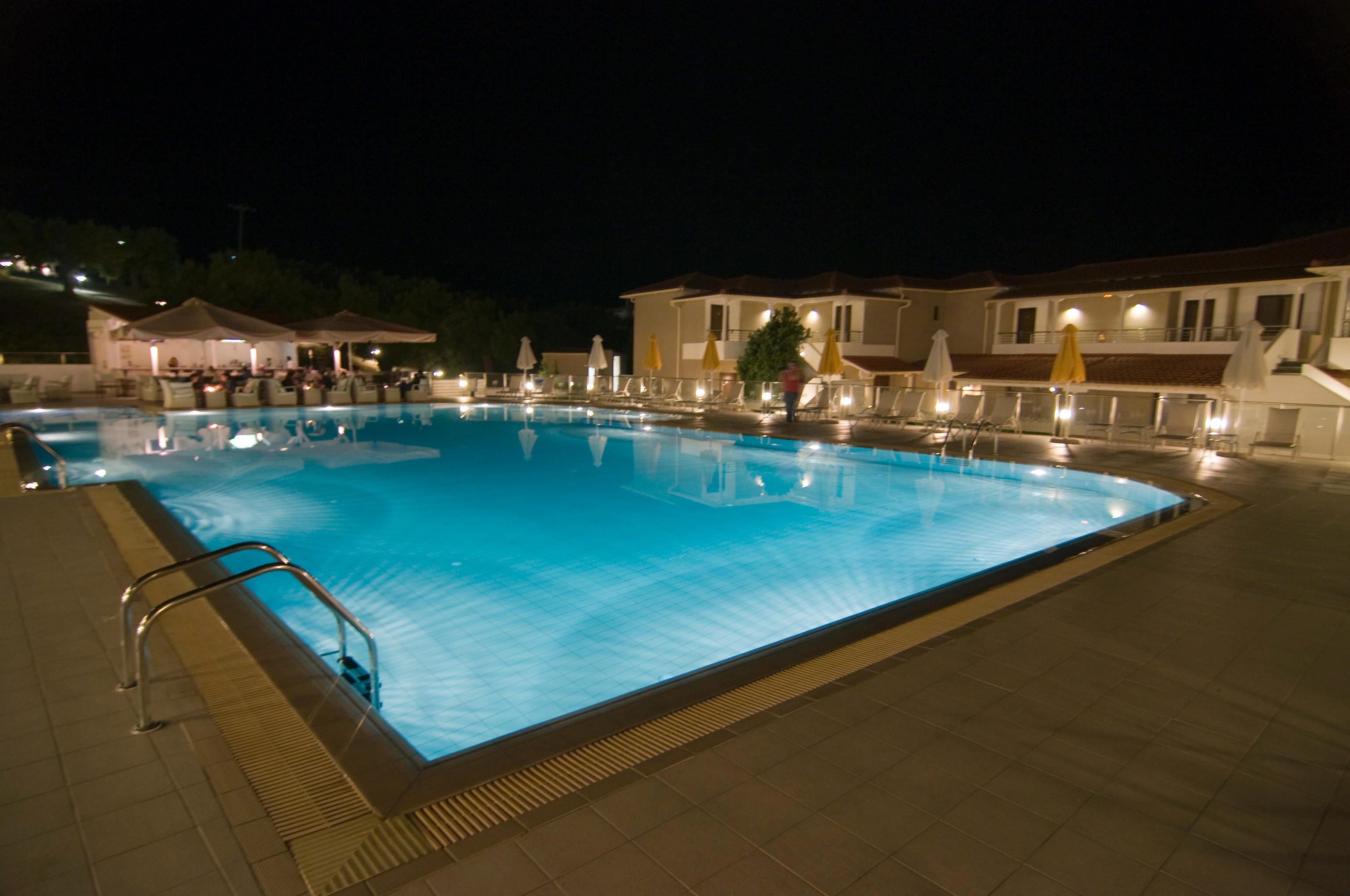 Lagomandra Beach Hotel